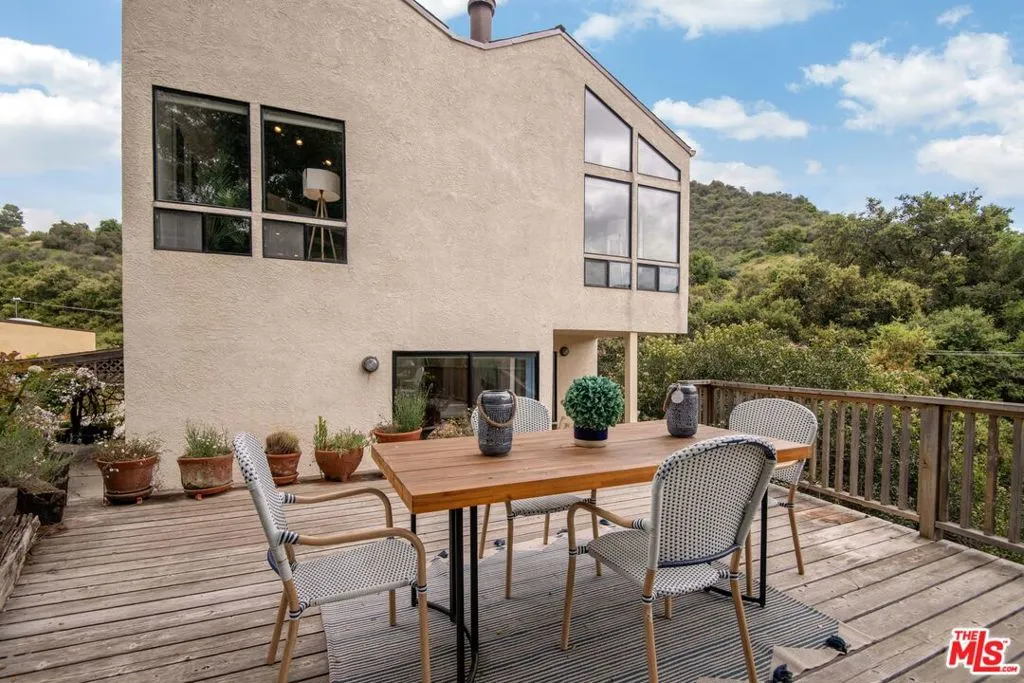 1639 Oak Drive, Topanga, California 90290 home-pic-26